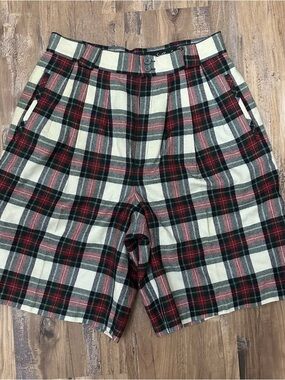 Vintage Cream Red & Green Plaid 100% Pure Wool High Waisted Shorts